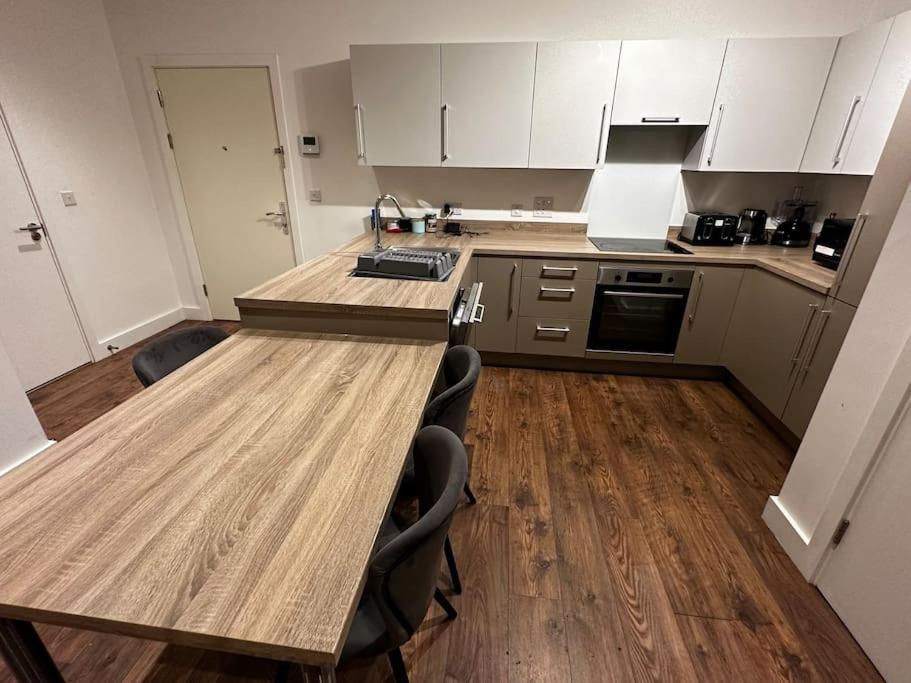 Luxury 2 Bedrooms Apartment Barking (Greater London) Exterior foto
